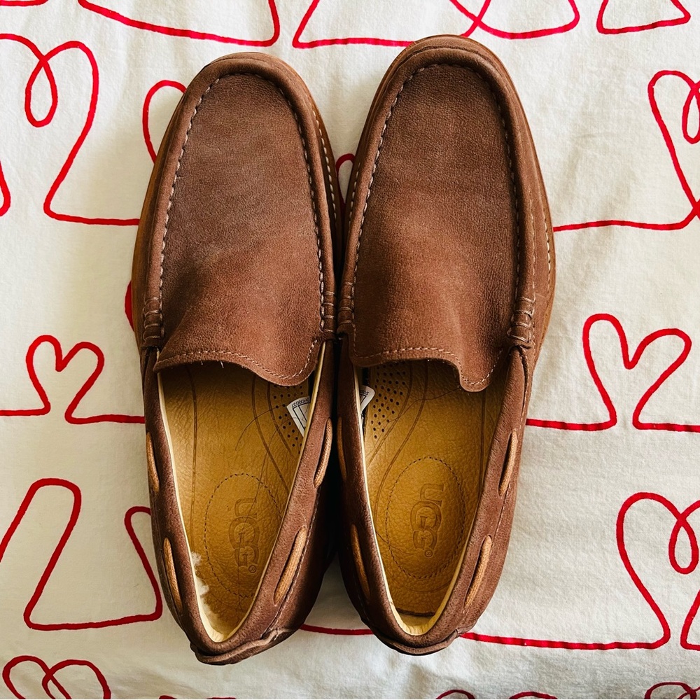 Ugg slip-on size 7 Only tried on, never used outside